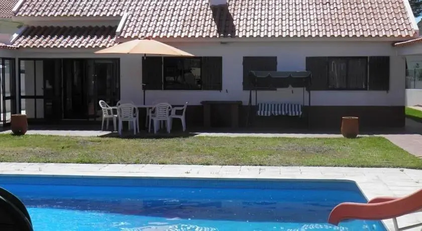 Moradia com Piscina - Almada