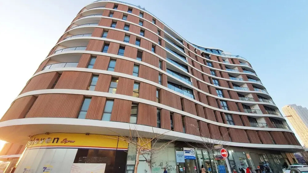 Design Apt Parking Included 2BDR TL16