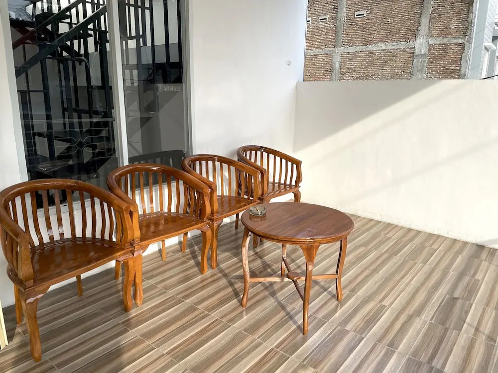 Hotel O Penginapan Musafir Syariah Near Paramount Woman & Childern's Hospital