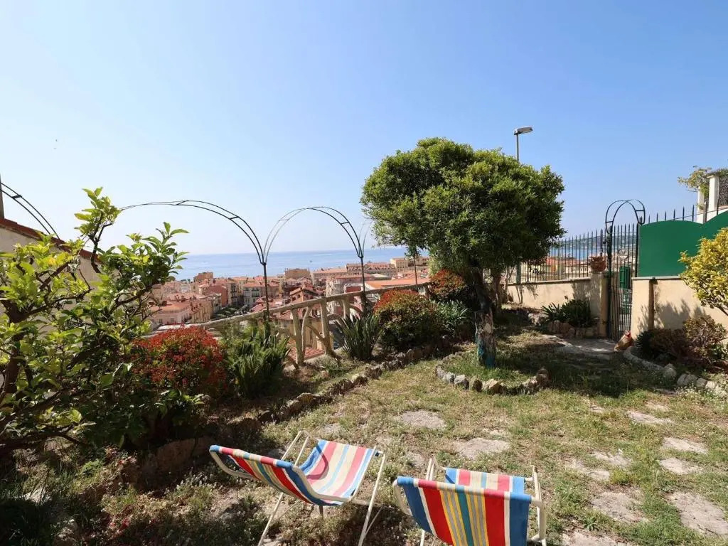 Appartement Menton, 3 pièces, 6 personnes - FR-1-196-304