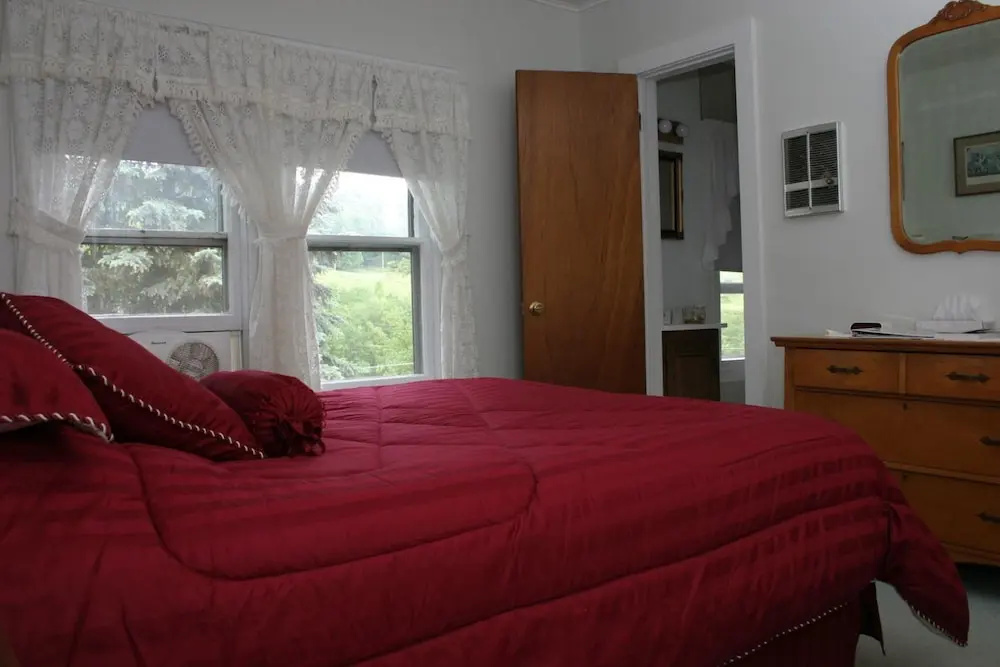 The Inn at Starlight Lake