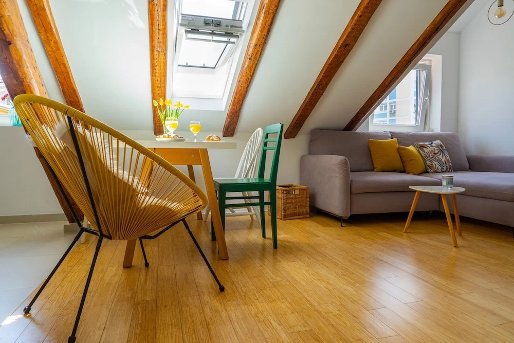 Cool Attic apt w Gallery, in the Heart of Split
