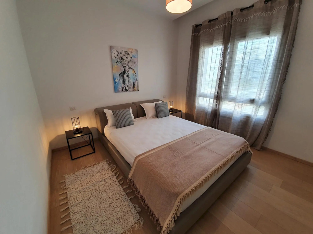Prestige Luxurious 120m2 Next to UN Offices Lac2