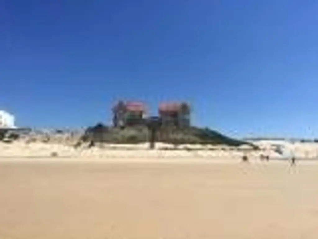 Maison atypique 7 pers, 2 terrasses, cheminée, à 1,5 km des plages et centre - FR-1-521-143