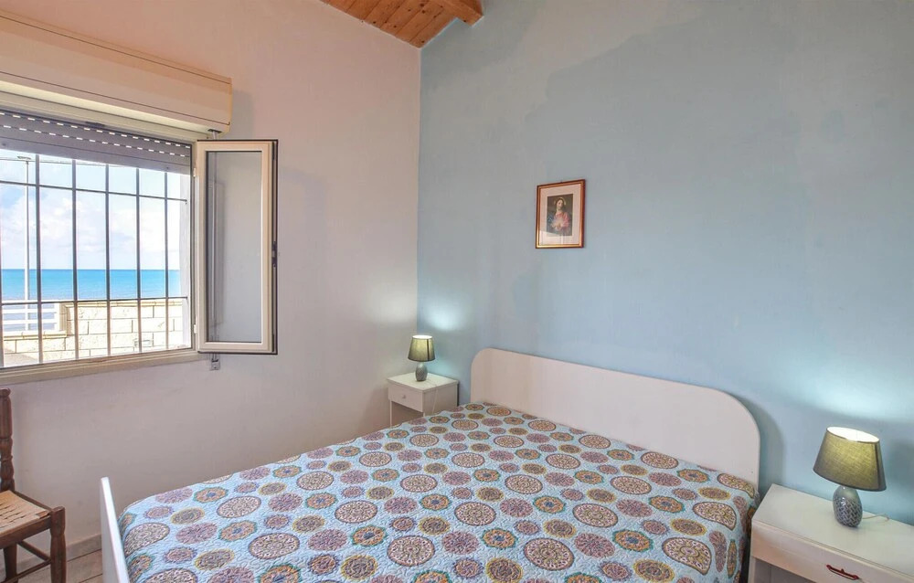 Stunning Home in Torre di Mezzo With Wifi and 3 Bedrooms