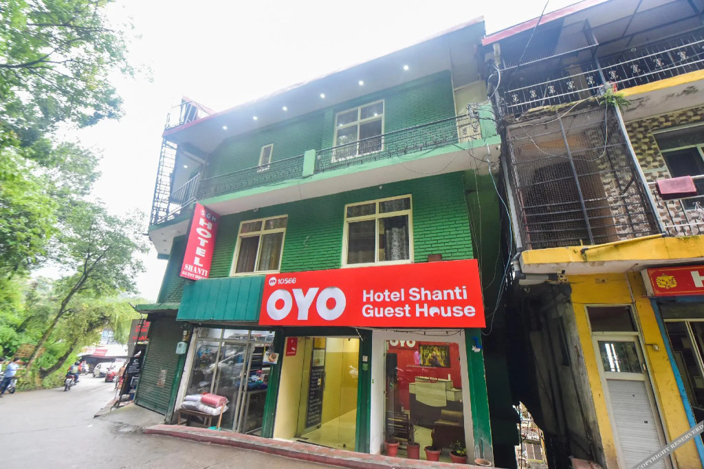 OYO 10566 Hotel Shanti Guest House