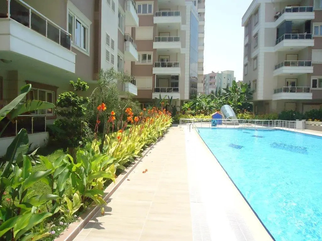 Roza Apartments
