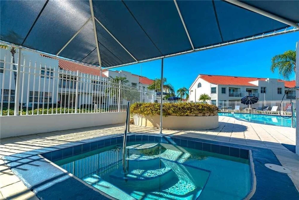 Vista Verde East - Two Bedroom Condo - 5-137