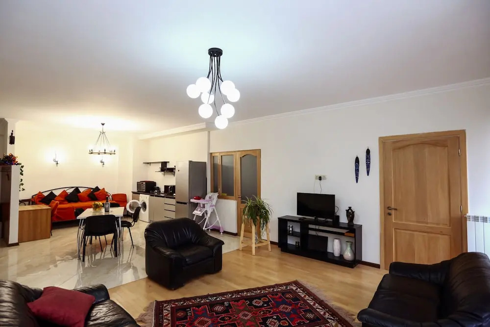 Three Bedroom apartment near Vake Park