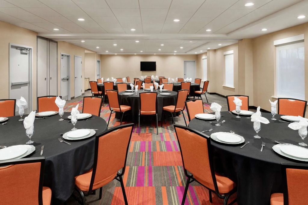 Home2 Suites by Hilton Woodbridge Potomac Mills