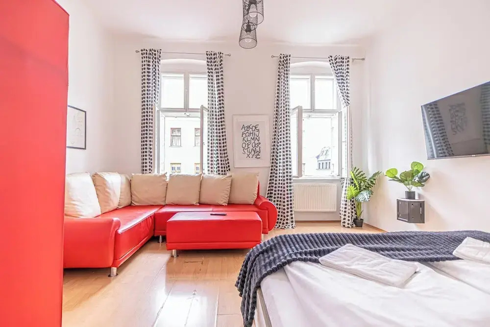 Long Stay 3BR Apartment Near Center