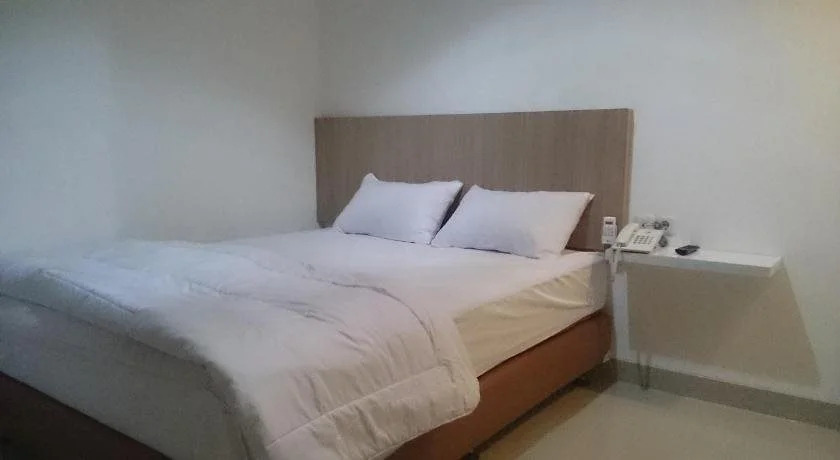 Hotel Sanrina