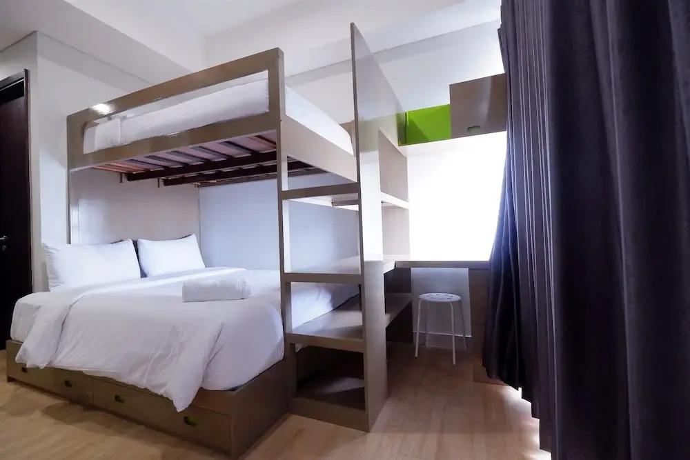 Strategic Location Studio Puri Mansion Apartment