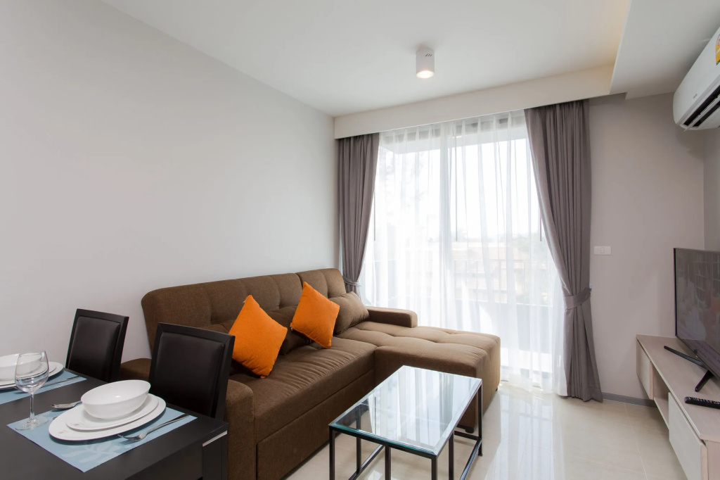 6th Avenue Surin by Lofty