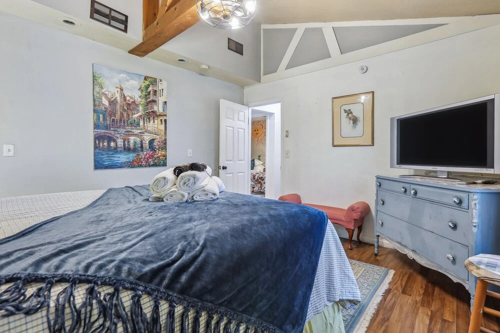 Charming Union Home w/ Backyard, Fire Pit!