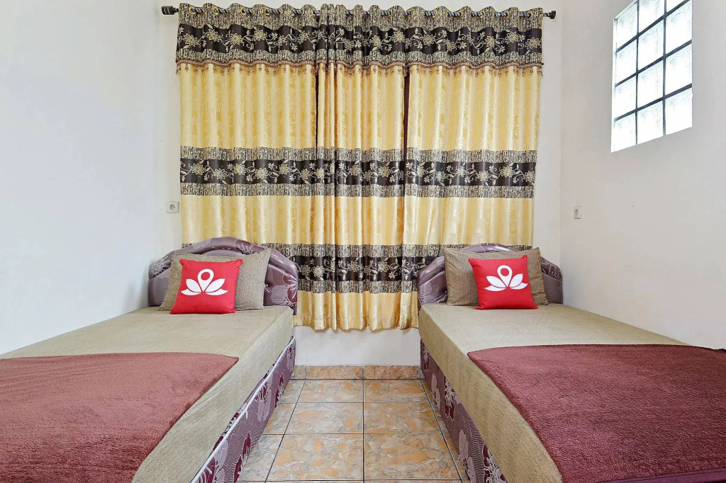 ZEN Rooms Antapani Syariah