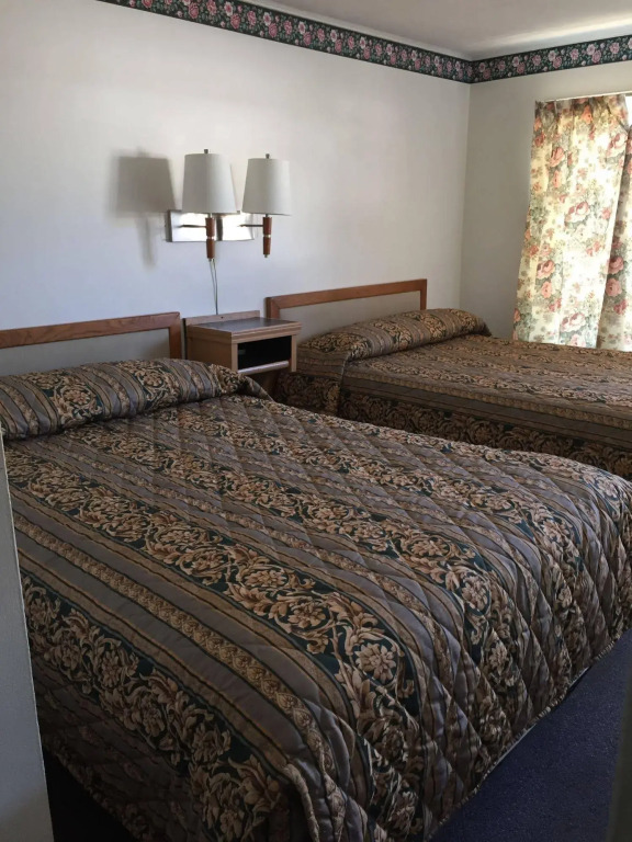 Four Keys Inn