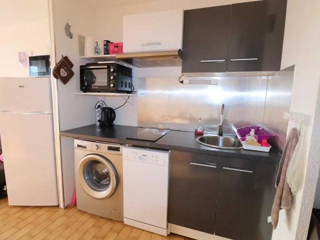 Appartement Le Grau-du-Roi, 1 pièce, 5 personnes - FR-1-307-140