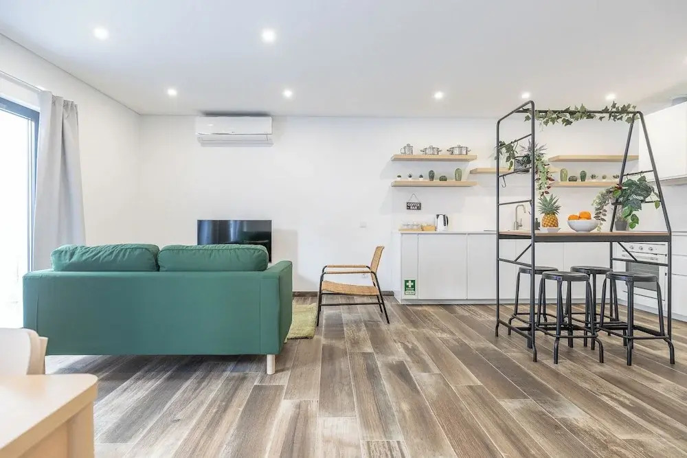Roots Apartments