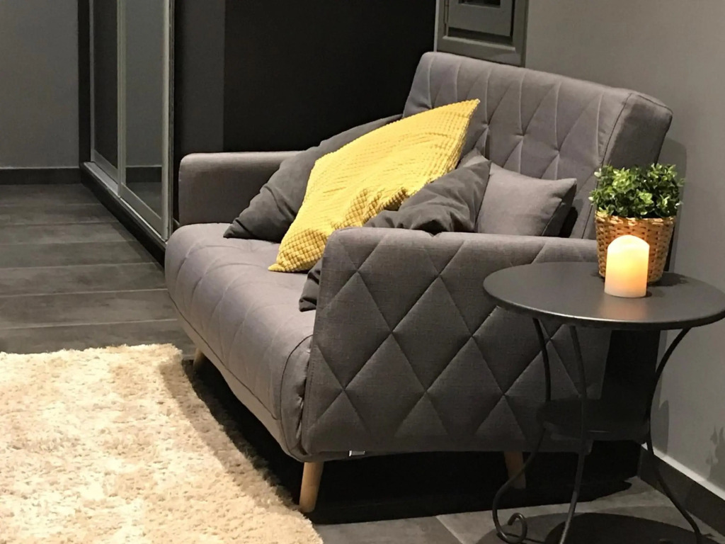 L apartment