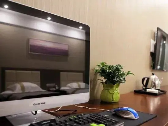Huangmei Haotai Business Hotel