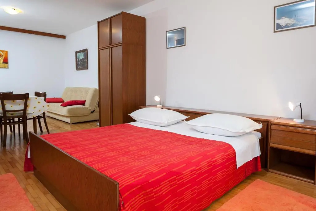 Apartment Lidija