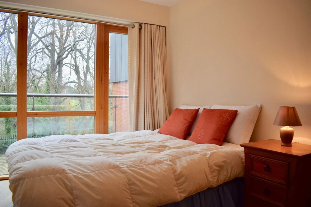 2 Bedroom Apartment With Balconies