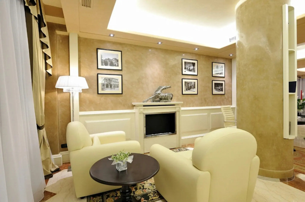 Hotel Roxy Plaza