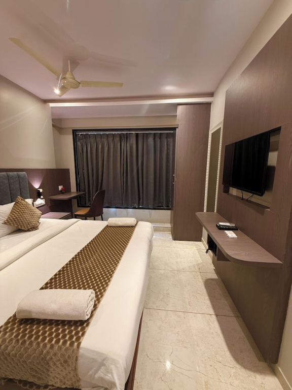 Hotel Kurla Suites