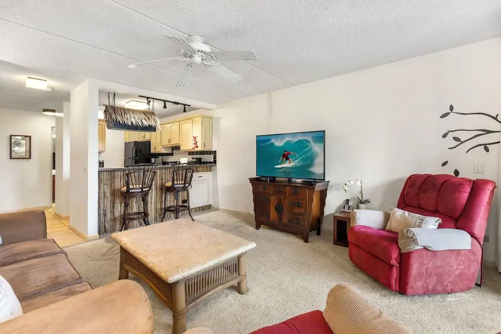 Hawaiian Unit + Walking Distance to Town - AC & Wifi! - Vrkcv