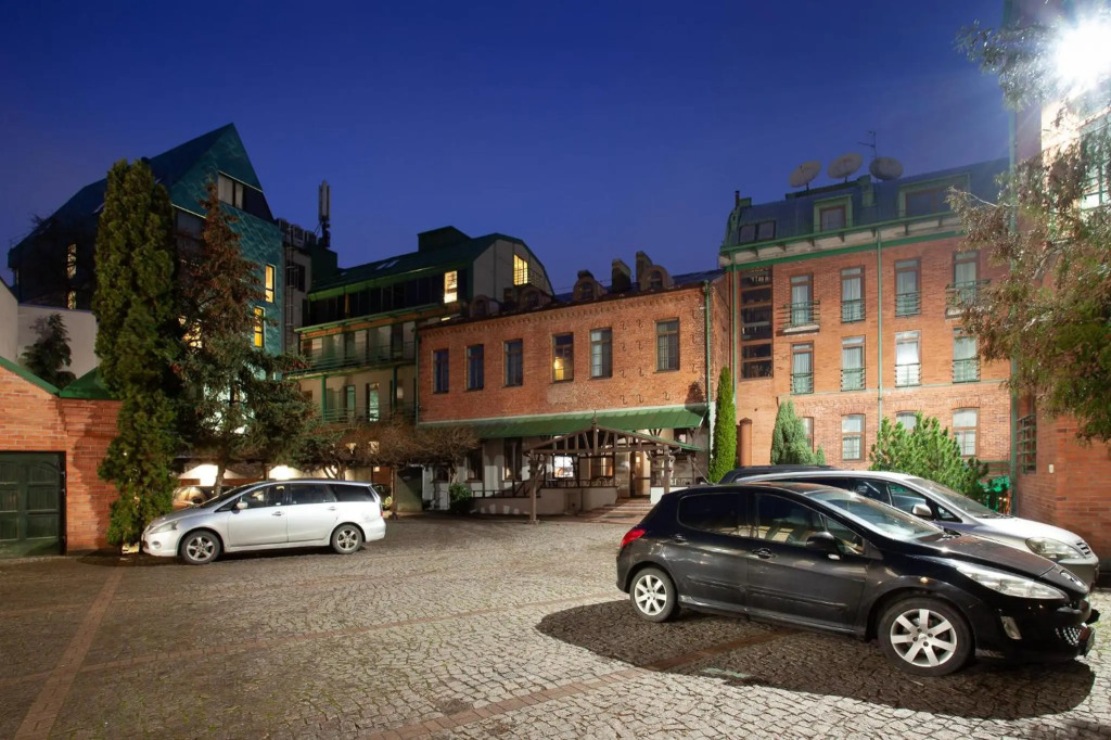 Отель Best Western Santakos