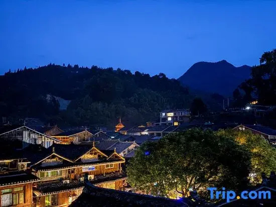 Linyun Mountain Residence (Zhaoxing Dong Village Scenic Area)