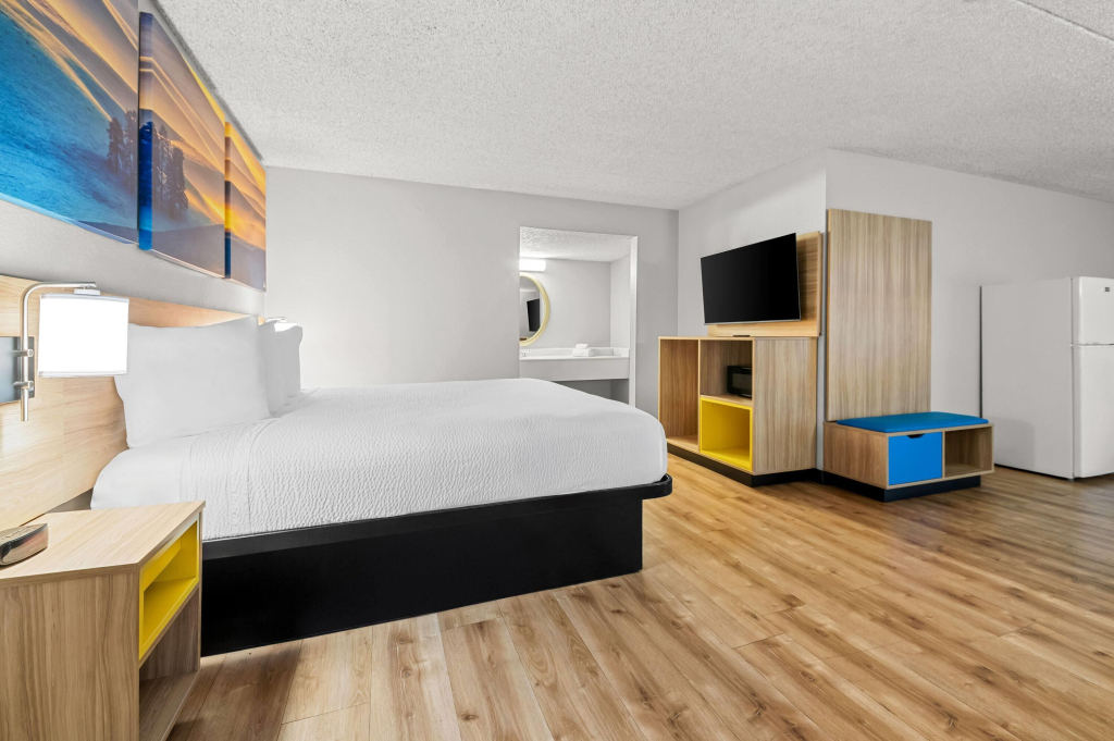 Days Inn by Wyndham Buena Park Anaheim