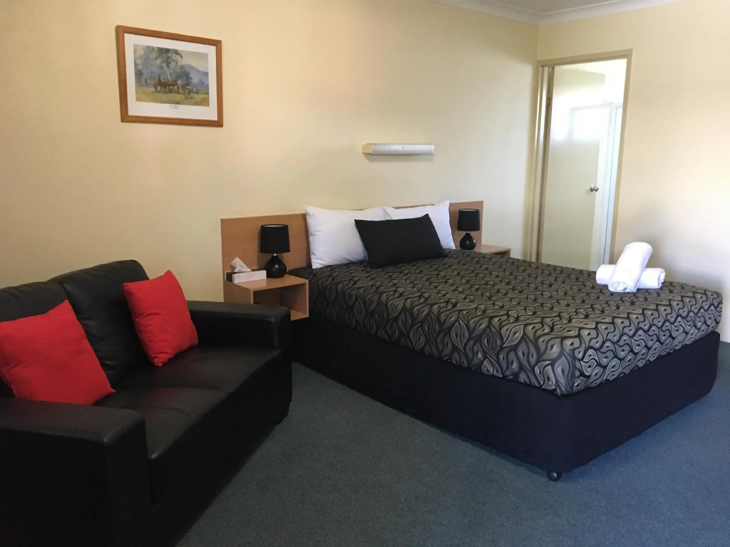 Wondai Colonial Motel & Ivorys Restaurant