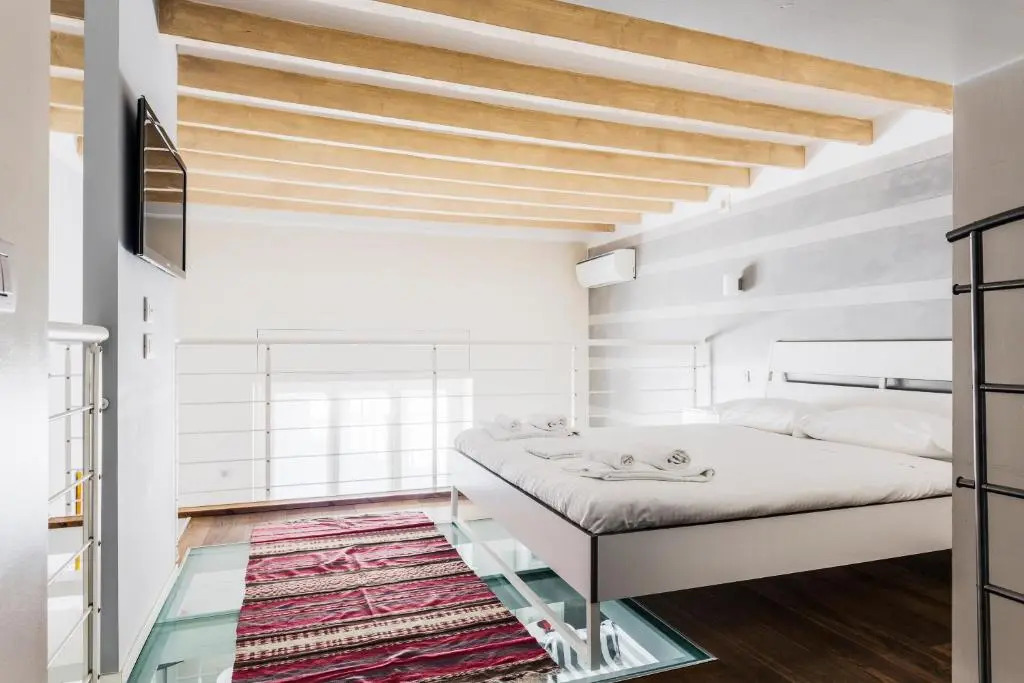 Awesome loft in the city center of Milan