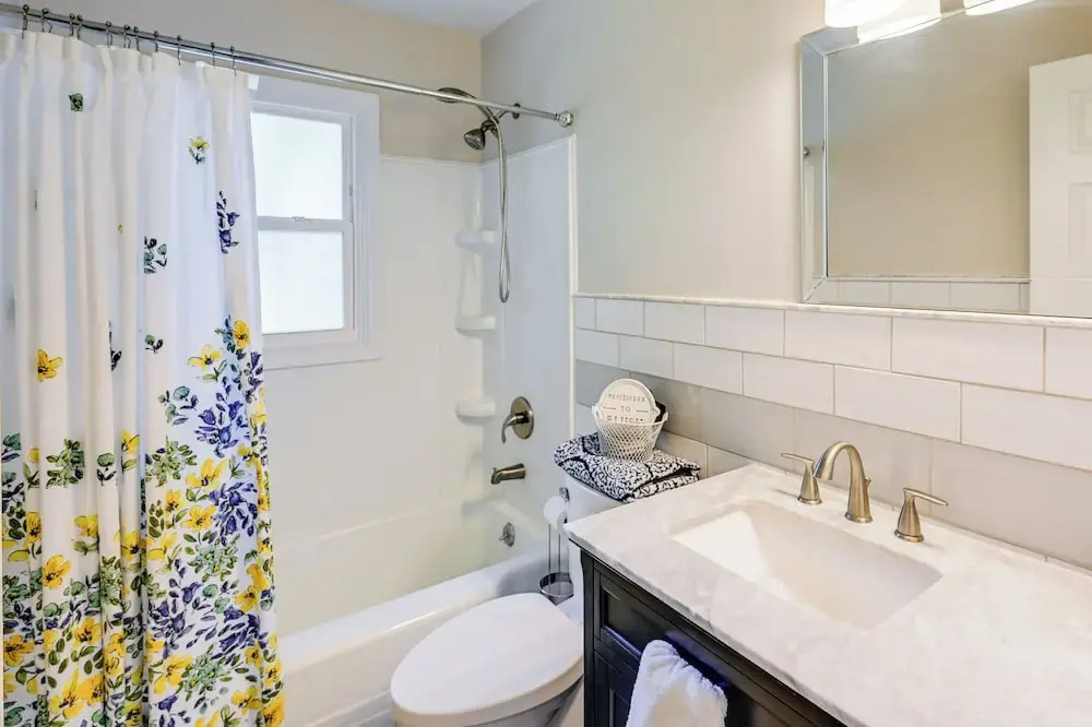 Greensboro Vacation Rental: 2 Mi to Downtown!