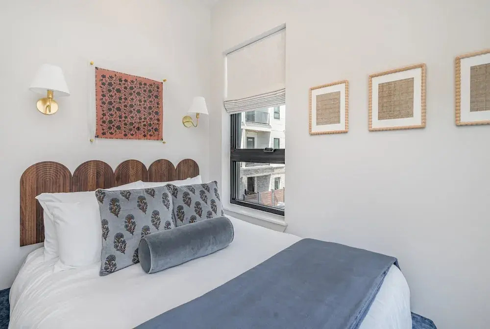 Treble Maker -rooftop Lounge - Pool - In Music Row