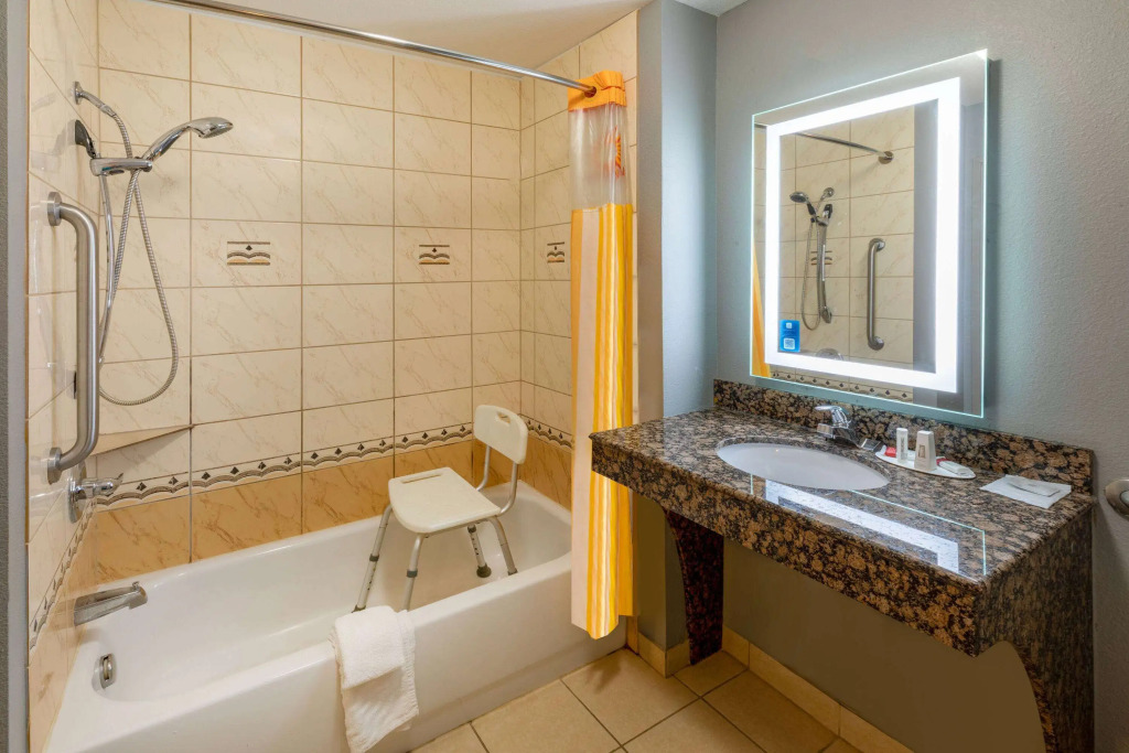 La Quinta by Wyndham Bridgeport