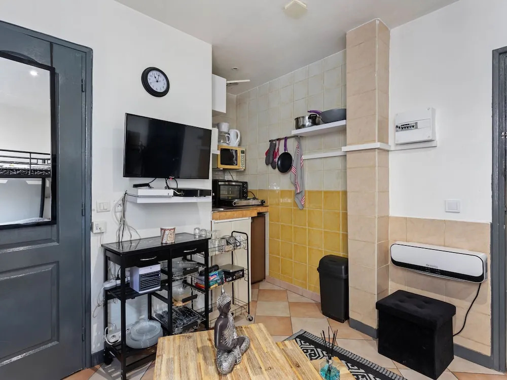 Simplistic Apartment in Nice With Beach Nearby