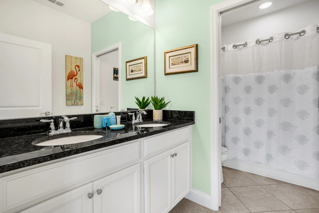 IfT318 4 Bedroom Luxury Condo!, DAVENPORT, US