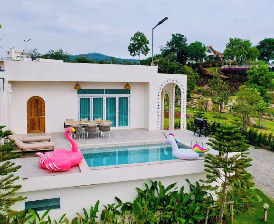 The Peak Hill Pool Villa