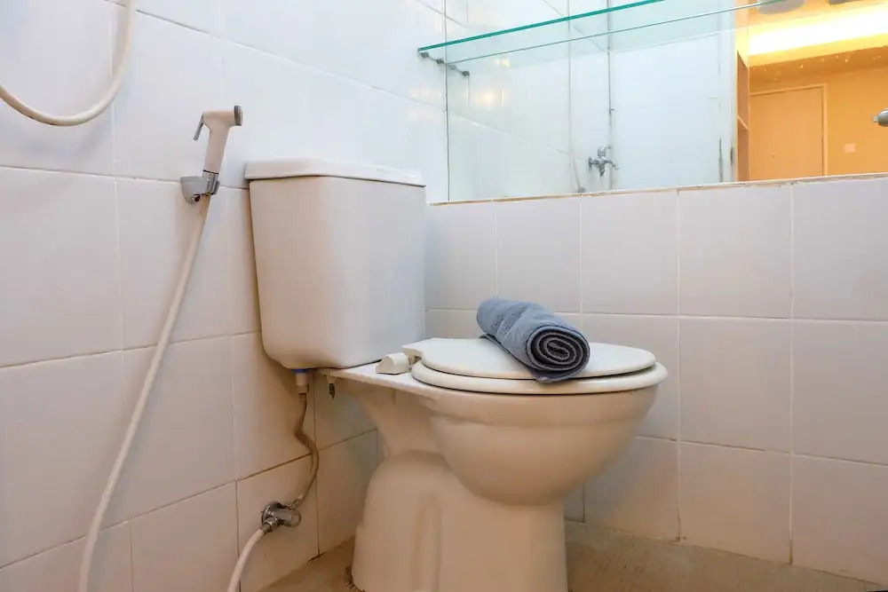 With Access To Shopping Center at Kalibata Apartment