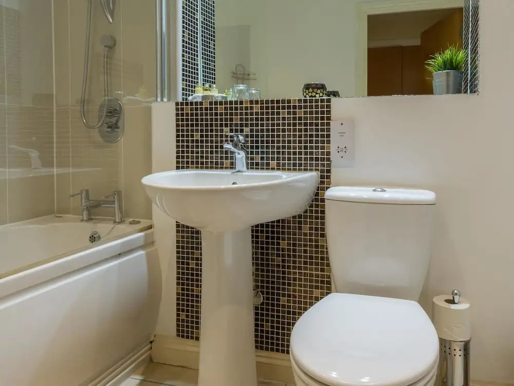 2-bedroom Apartment Riverside Wharf