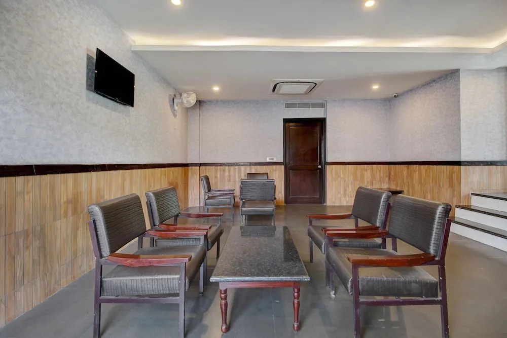 Collection O 135 Hotel Broadway