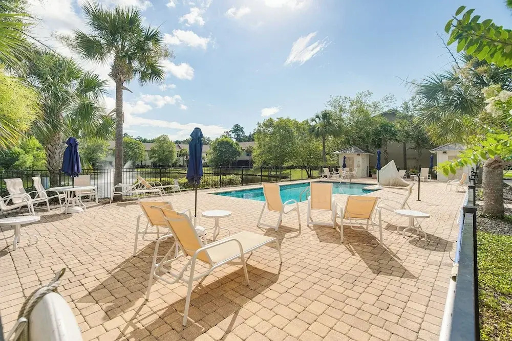 St Simons Island Haven: Screened Porch, Pond View!