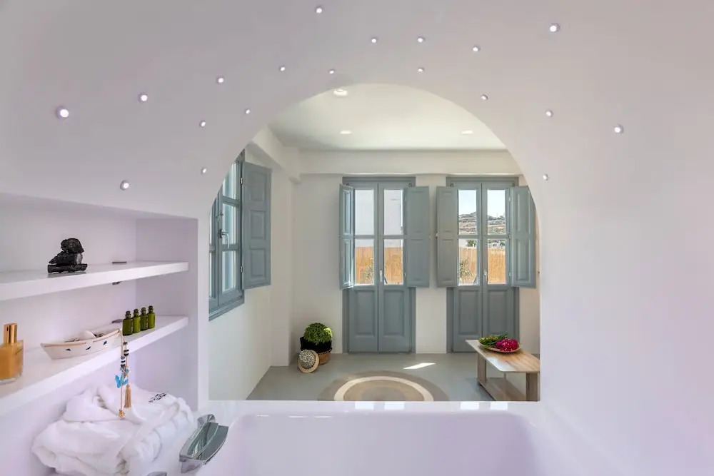 BlackStone Luxury Suites