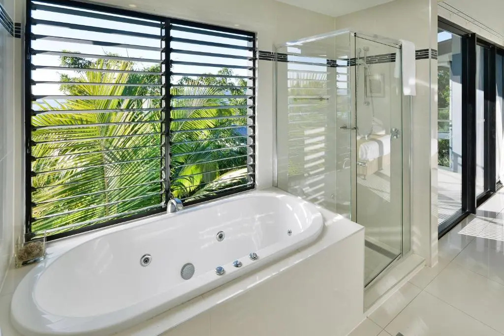 Pinnacle Apartments on Hamilton Island by HIHA