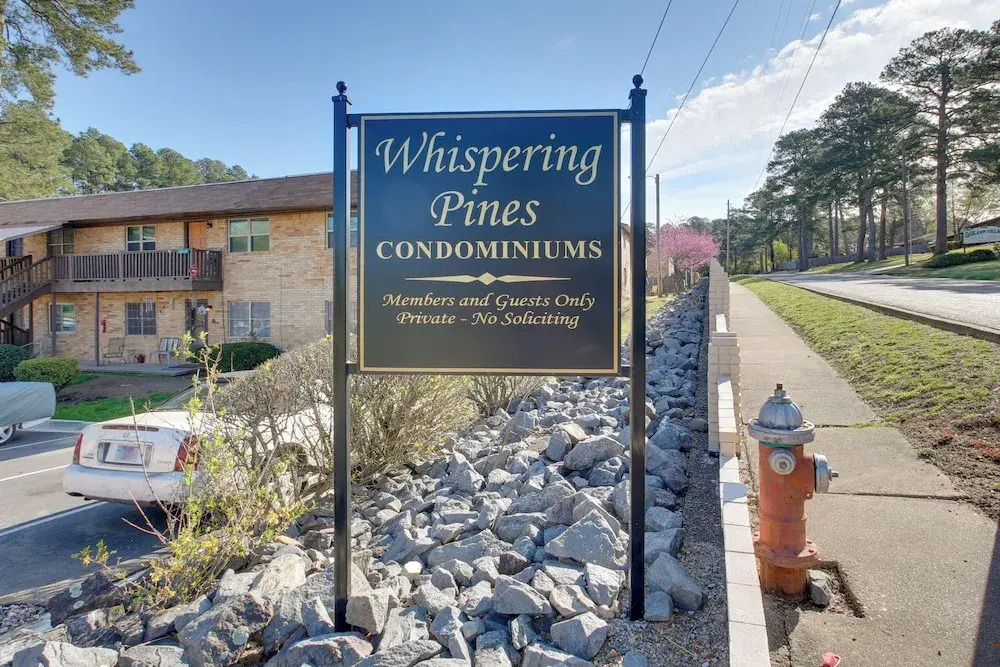 3 Mi to Dtwn Hot Springs: Modern Condo!