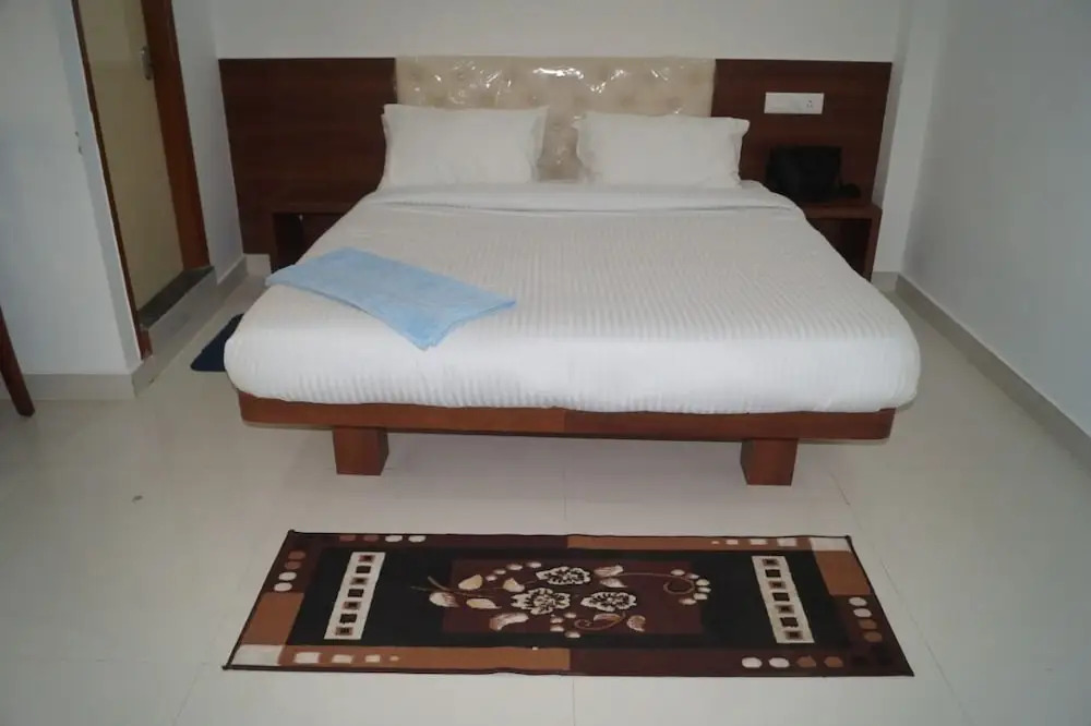Bsk Deluxe Hotel & Lodge