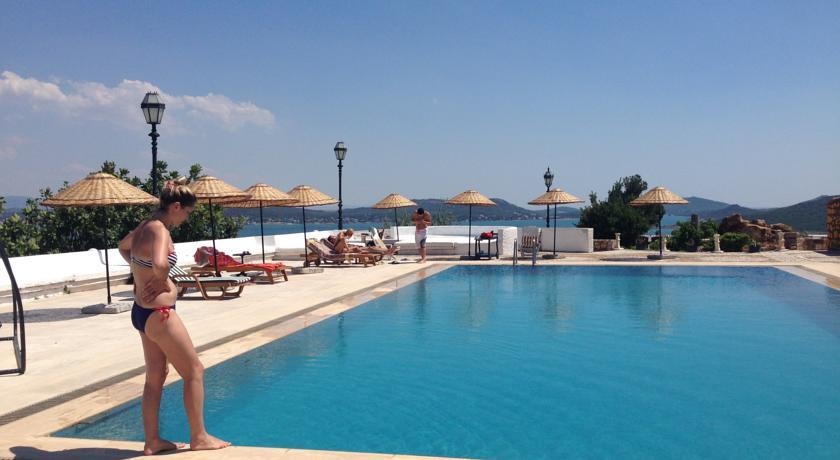 Mr.Zeus Hotel